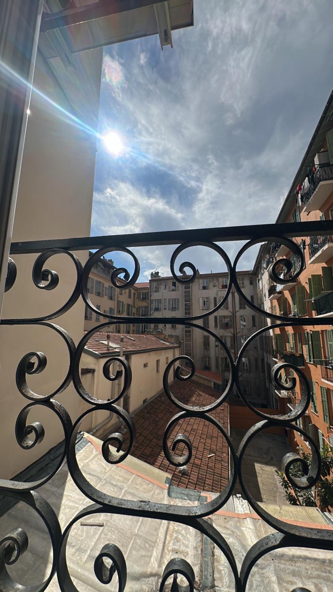Simple Stay-centre Au Calme Nice